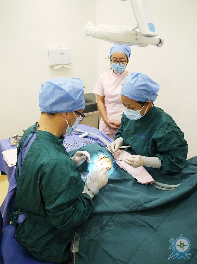 鏡濠植牙中心 Kiang Hou Dental Implant Center     
